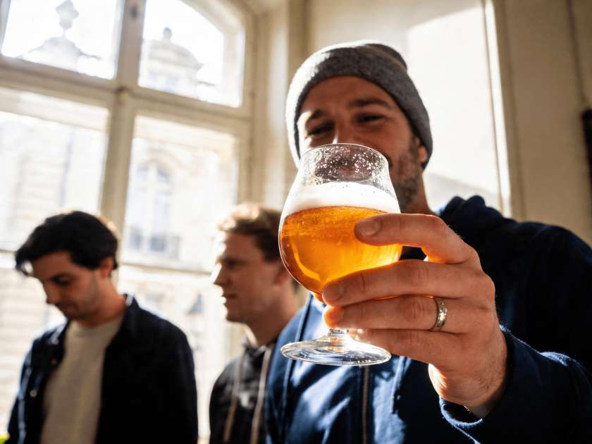 Чешское пиво: Полный гид по стилям, маркам и как выбрать лучшее в Чехии