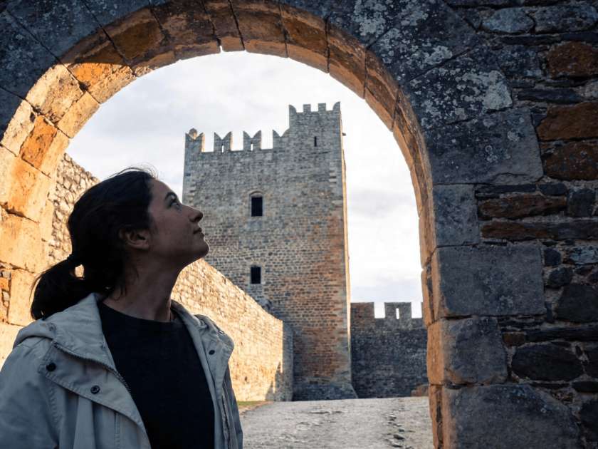 Замок Гоуска: легенды о вратах в ад, фото и как добраться